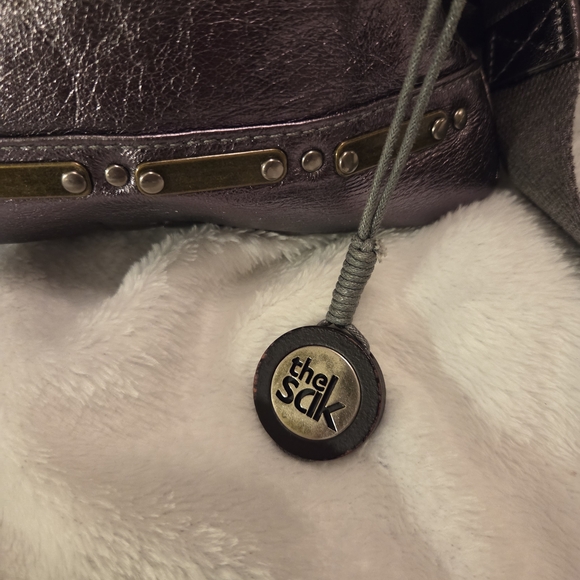 The Sak Metallic Pewter Crossbody Bag In EUC - Picture 2 of 9